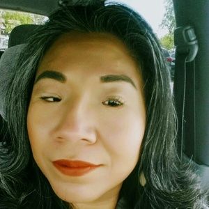 Meet your Posher, Isaura